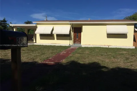 2626 NE 3rd Ct, Boynton Beach FL 33435