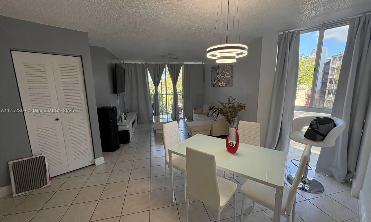 7035 NW 186th St # D302, Hialeah FL 33015