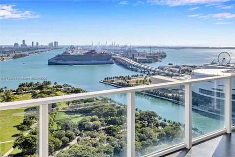 1040 Biscayne Blvd # 2901, Miami FL 33132