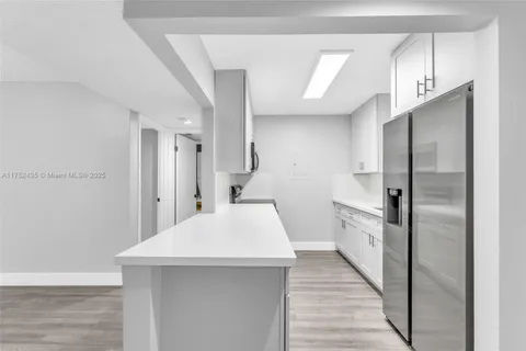 191 Lakeview Dr # 204, Weston FL 33326