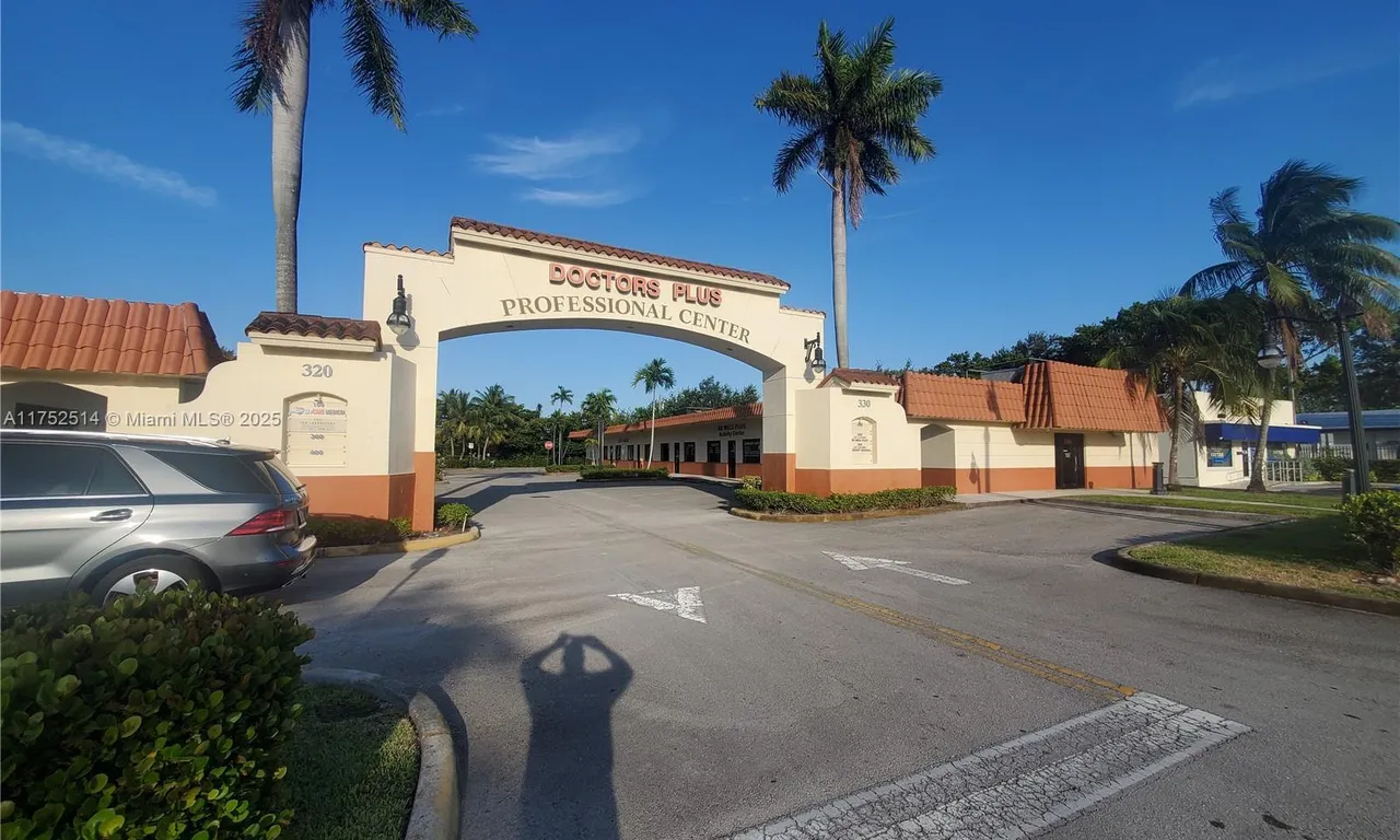 330 S State Road 7, Plantation FL 33317