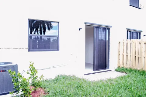 11508 SW 254th, Miami FL 33032