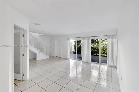 7342 Gary Ave, Miami Beach FL 33141