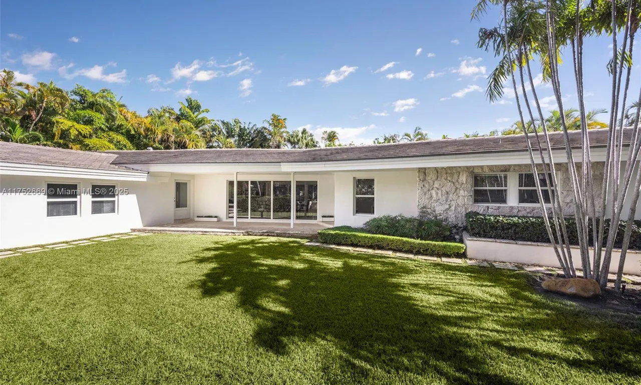 335 Harbor Dr, Key Biscayne FL 33149