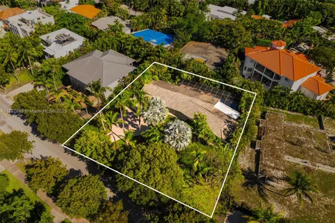 335 Harbor Dr, Key Biscayne FL 33149