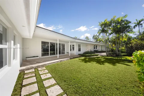 335 Harbor Dr, Key Biscayne FL 33149