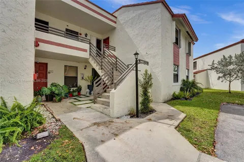 1166 N Hiatus Rd # 1166, Pembroke Pines FL 33026