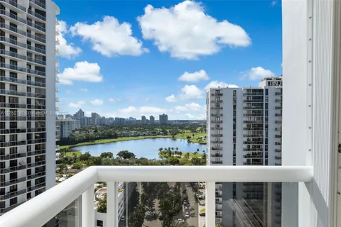 20505 E Country Club Dr # 1938, Aventura FL 33180