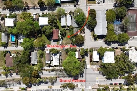 3828 Washington Ave, Miami FL 33133