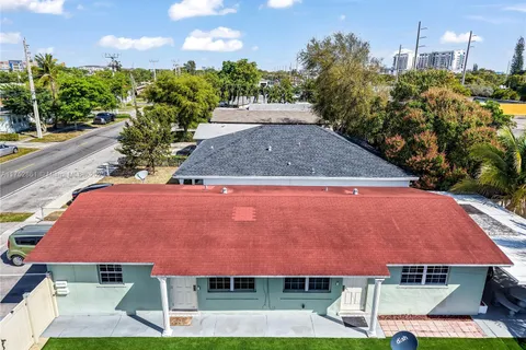 337 Phippen Waiters Rd, Dania Beach FL 33004