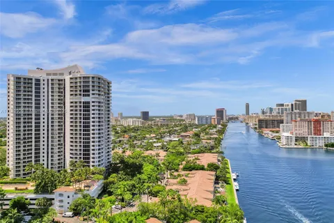 21200 Point Pl # 403, Aventura FL 33180