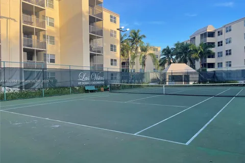8353 Lake Dr # 105, Doral FL 33166