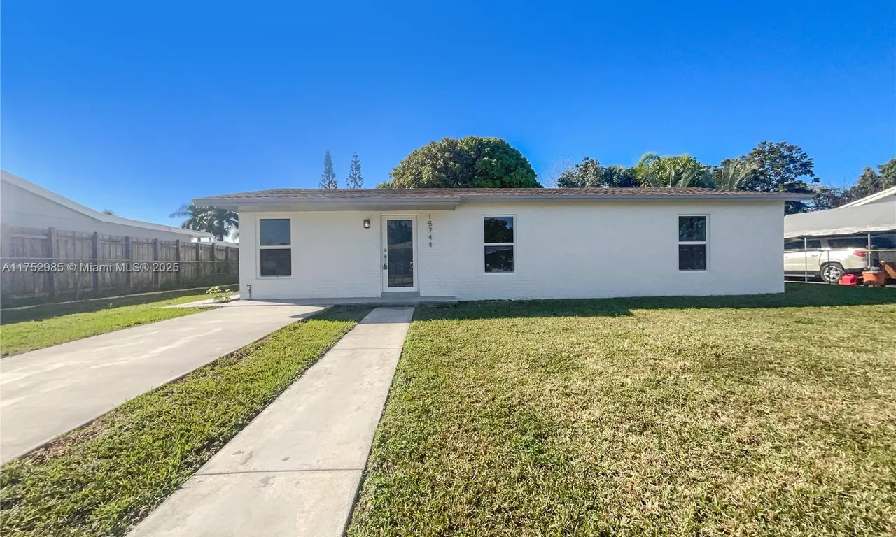 15744 SW 304th Ter, Homestead FL 33033