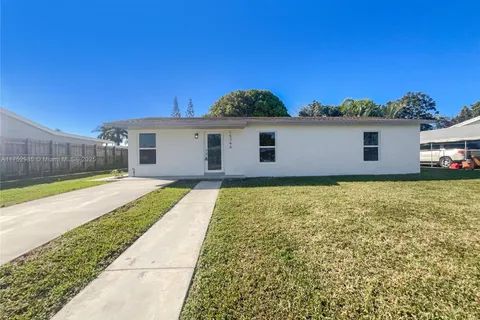 15744 SW 304th Ter, Homestead FL 33033