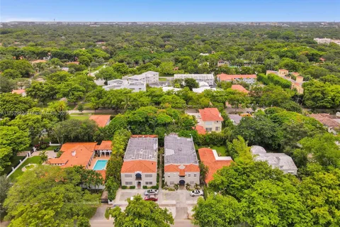 935 Catalonia Ave # 3, Coral Gables FL 33134