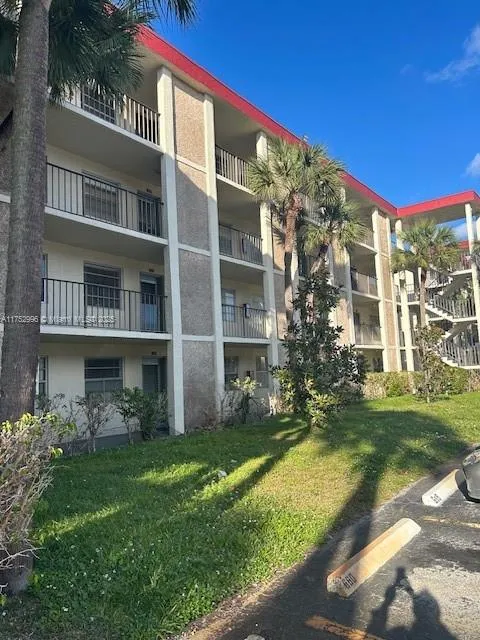 3000 NW 48th Ter # 130, Lauderdale Lakes FL 33313