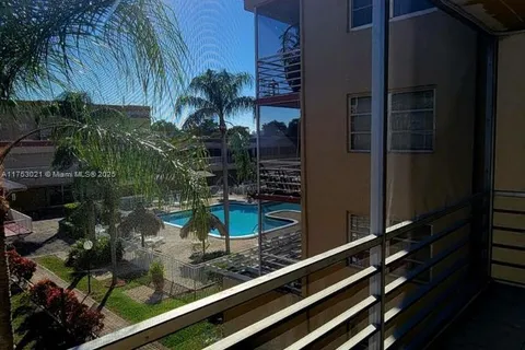 406 NW 68th Ave # 304, Plantation FL 33317