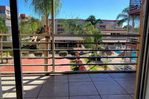 406 NW 68th Ave # 304, Plantation FL 33317