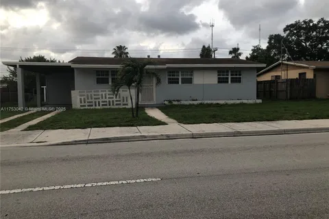 801 NW 199  STREET, Miami Gardens FL 33169