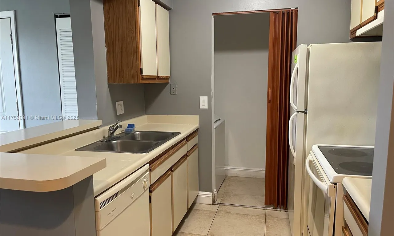 1247 SW 46th Ave # 1312, Pompano Beach FL 33069