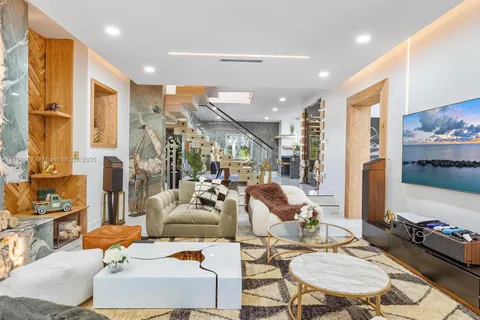 4431 Alton Rd, Miami Beach FL 33140