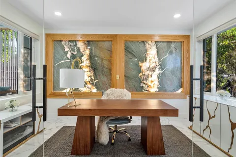 4431 Alton Rd, Miami Beach FL 33140