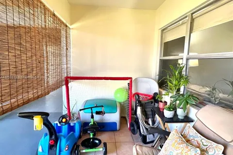270 Layne Blvd # 208, Hallandale Beach FL 33009
