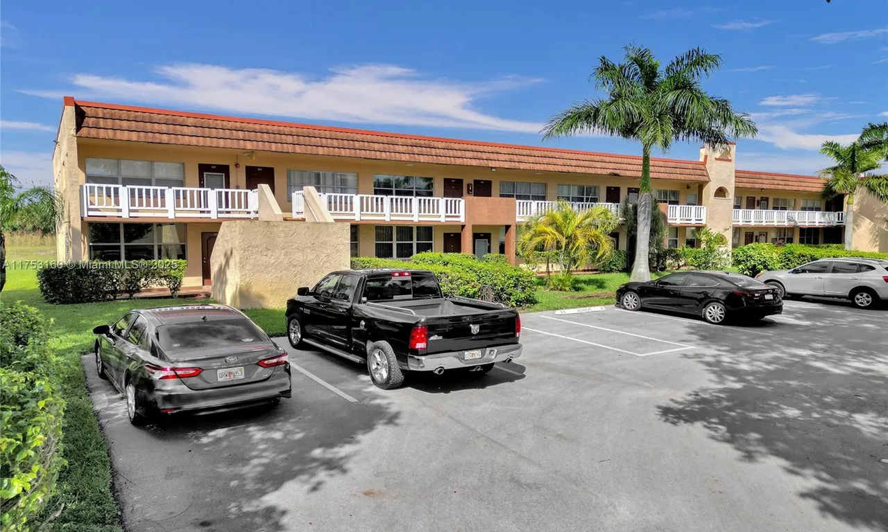 8851 Sunrise Lakes Blvd # 203, Sunrise FL 33322