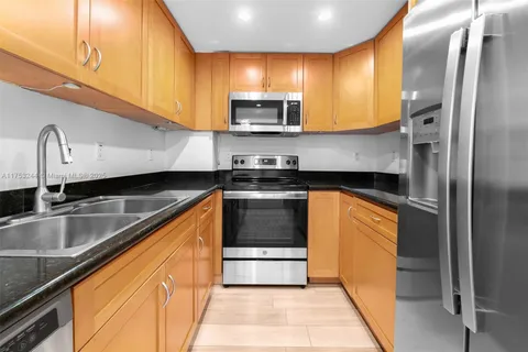 10350 W Bay Harbor Dr # 7D, Bay Harbor Islands FL 33154