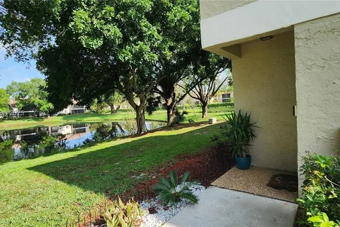 111 Gardens Dr # 203, Pompano Beach FL 33069