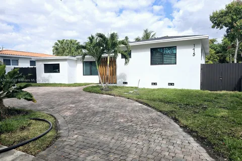 175 NE 120th St, North Miami FL 33161