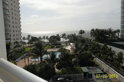 3001 S Ocean Dr # 527, Hollywood FL 33019