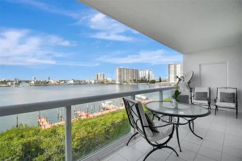 17050 N Bay Rd # 504, Sunny Isles Beach FL 33160