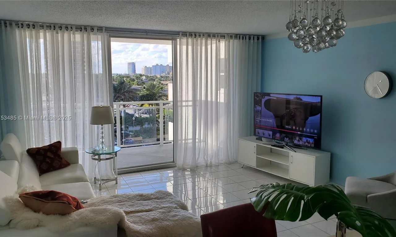 2030 S Ocean Dr # 401, Hallandale Beach FL 33009