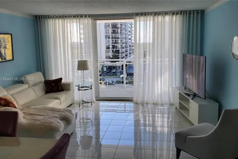 2030 S Ocean Dr # 401, Hallandale Beach FL 33009