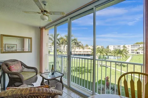 205 SE 11th Ter # 203, Dania Beach FL 33004