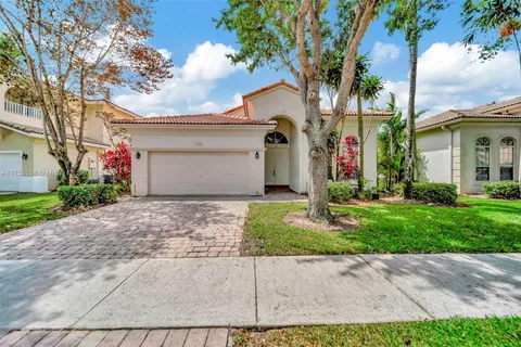 7314 NW 19th Ct, Pembroke Pines FL 33024