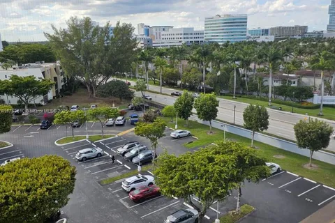 20500 W Country Club Dr # 804, Aventura FL 33180