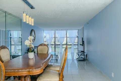 1000 Parkview Dr # 702, Hallandale Beach FL 33009