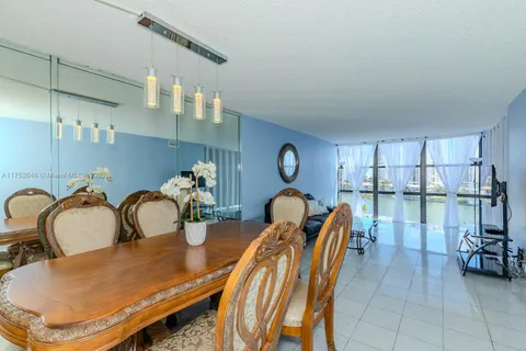 1000 Parkview Dr # 702, Hallandale Beach FL 33009