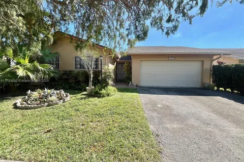 14480 SW 110th St, Miami FL 33186