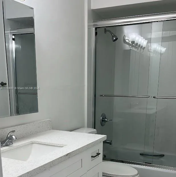 2307 Taylor St # 205, Hollywood FL 33020