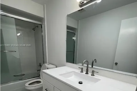 2307 Taylor St # 205, Hollywood FL 33020