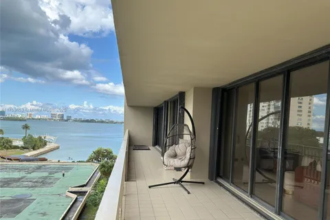 11113 NW Biscayne Blvd # 552, Miami FL 33181