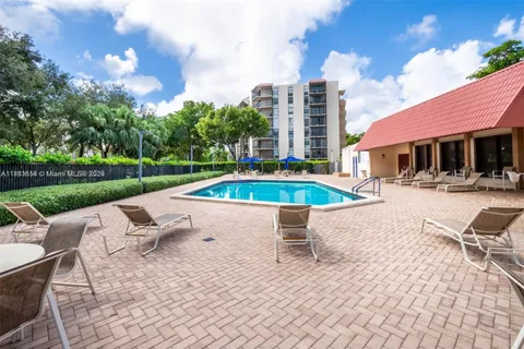 3101 N Country Club Dr # 504, Aventura FL 33180