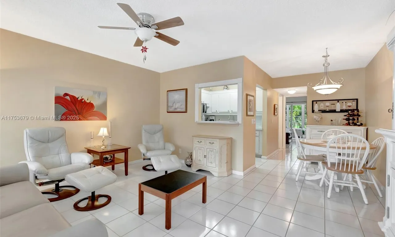 58 E Oakridge  E # 58, Deerfield Beach FL 33442