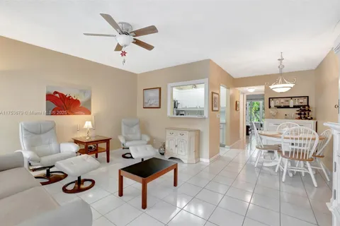 58 E Oakridge  E # 58, Deerfield Beach FL 33442