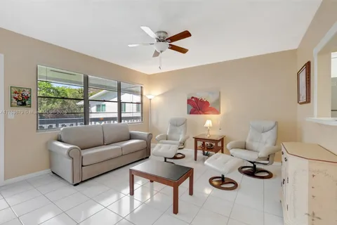 58 E Oakridge  E # 58, Deerfield Beach FL 33442