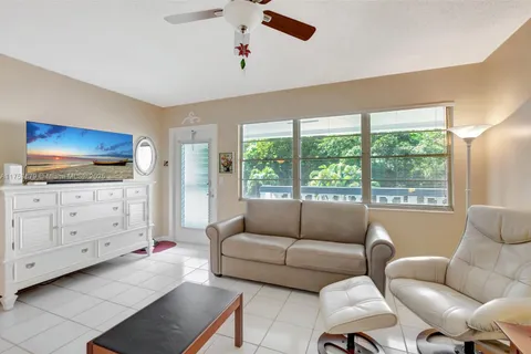 58 E Oakridge  E # 58, Deerfield Beach FL 33442