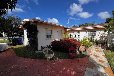 1081 NE 160th Ter, North Miami Beach FL 33162